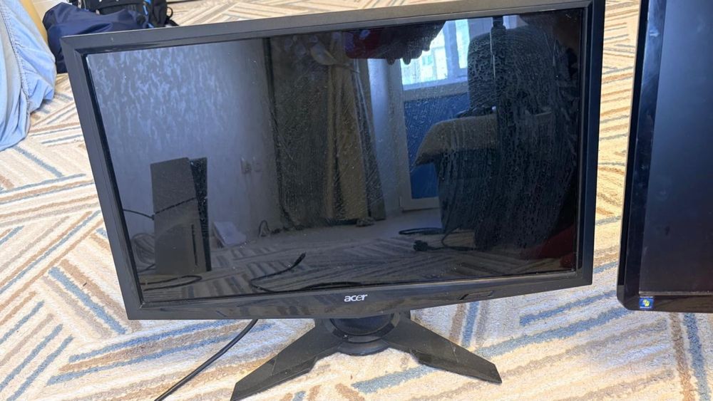 Мониторы срочно продам