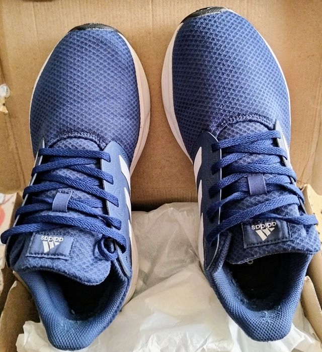 Pantofi sport Adidas, Nr 43.