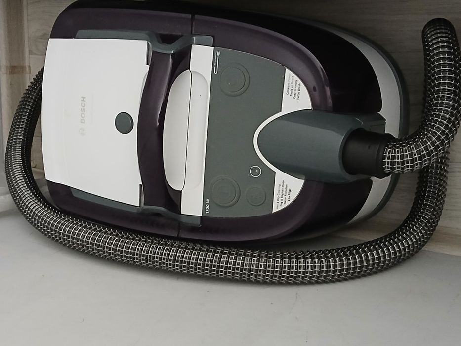 Пылесос bosh в идеальном состоянии