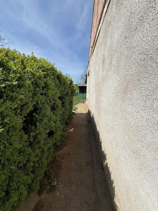 Ofer spre vanzare casa in Lazuri Situata la Str. Principala