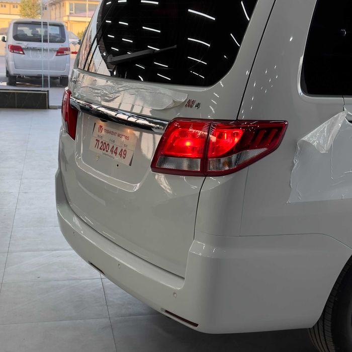 JAC M4 микроавтобуси