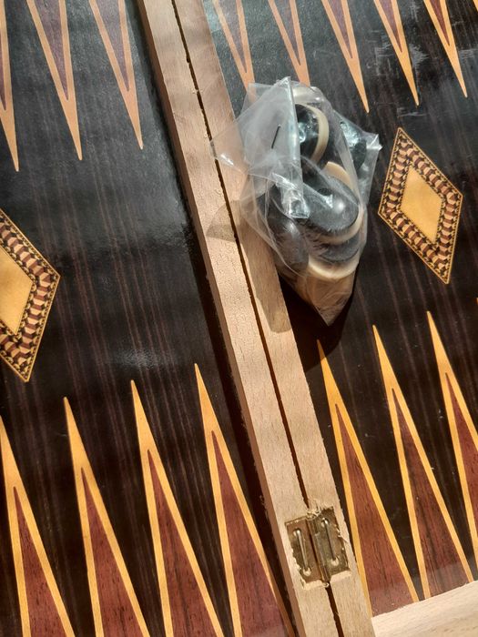 Чисто нова табла и шах + пулове за табла