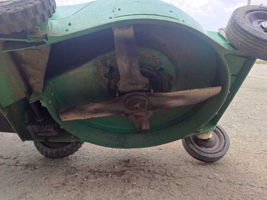 Masina de tuns iarbă  Sabo