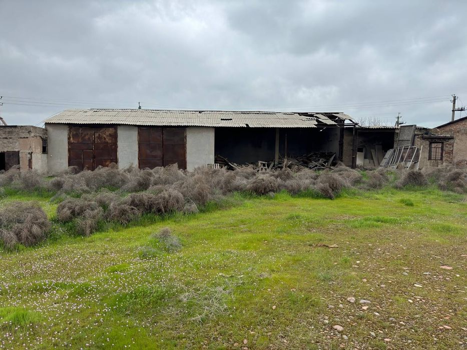 Продается база 3,5 га в г. Нуравшон (Тойтепа)