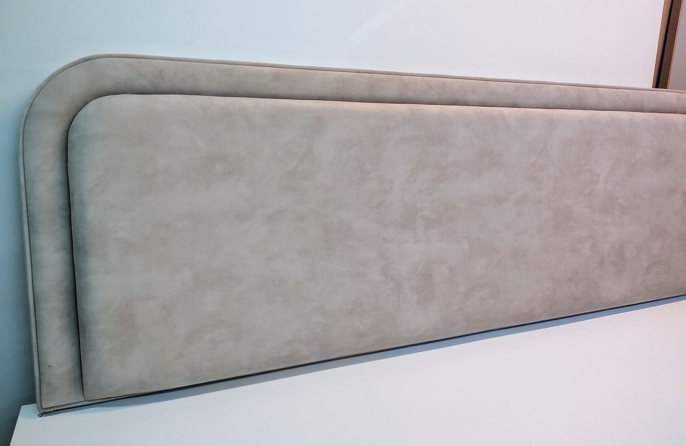 Тапицирана табла за легло