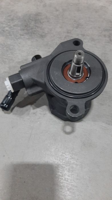 Гур насос LAND CRUISER 4.5