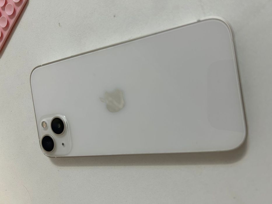 Продам Iphone 13