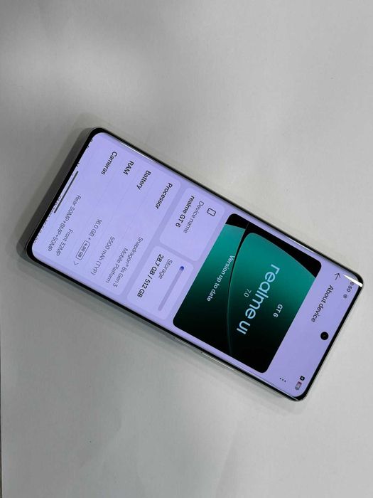 Realme GT 6 – 512GB памет / 16GB RAM