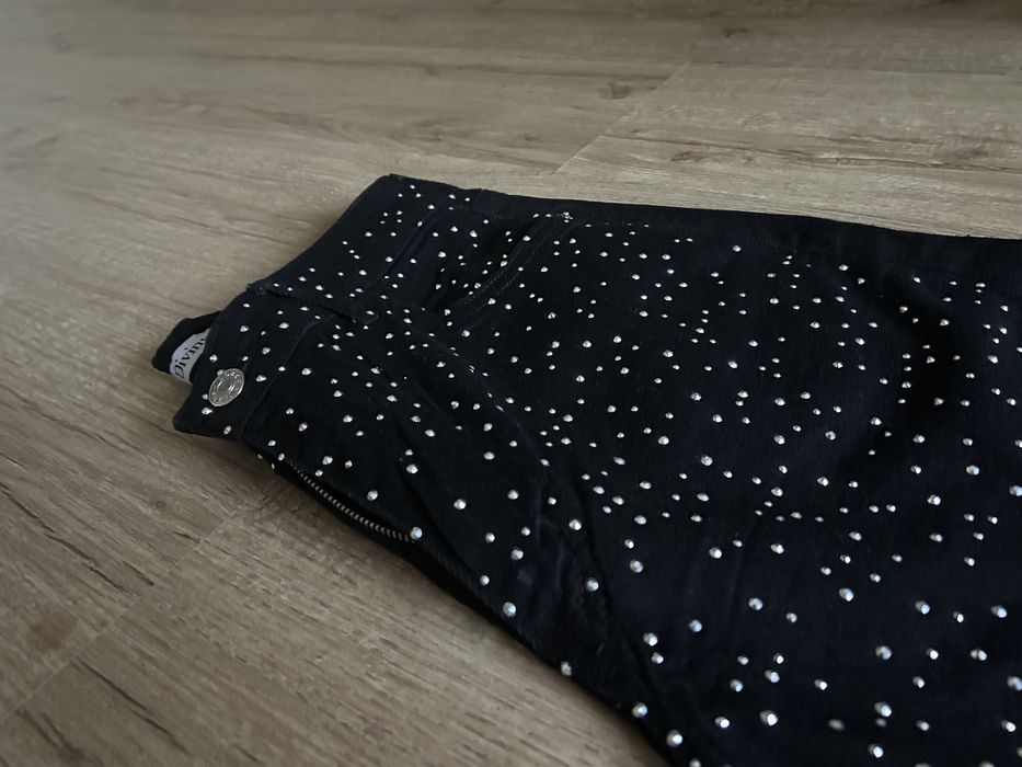 Дънки с бляскави камъчета