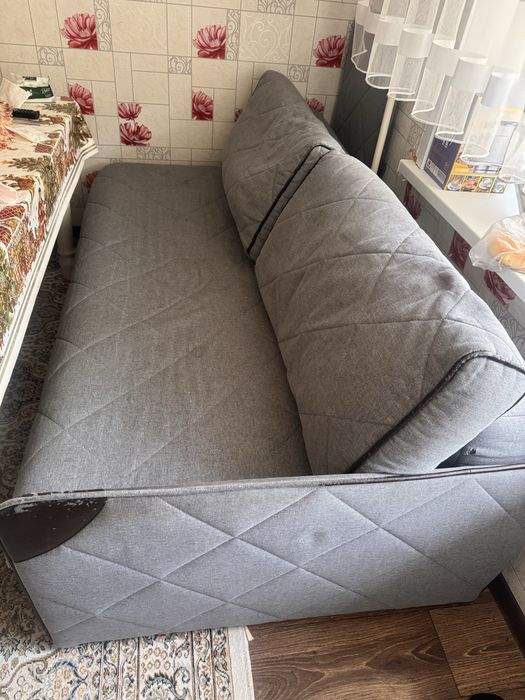 Продается диван.