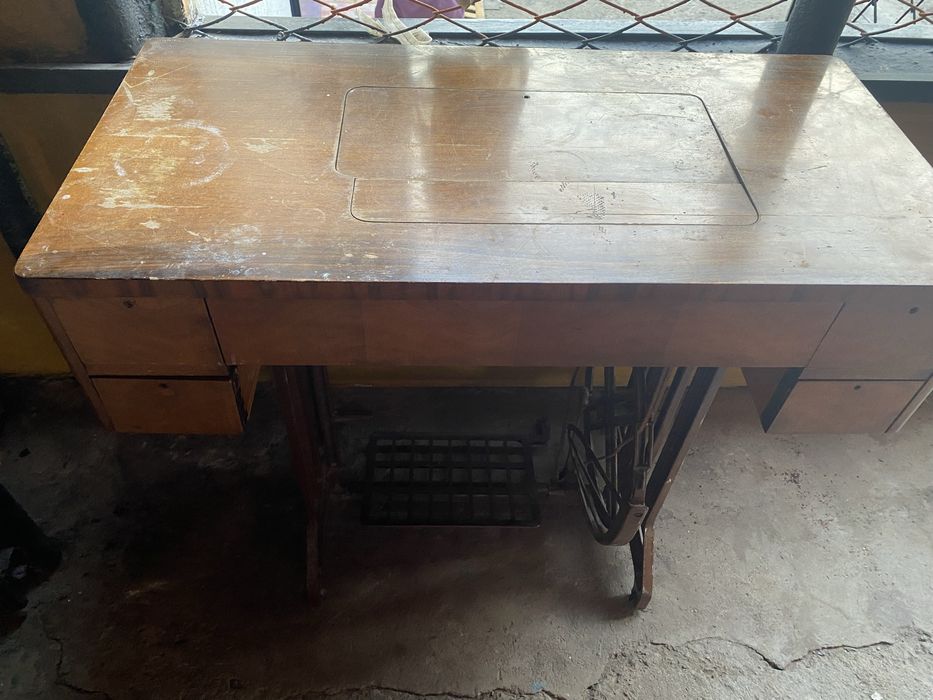 Швейная машина Чехословакия