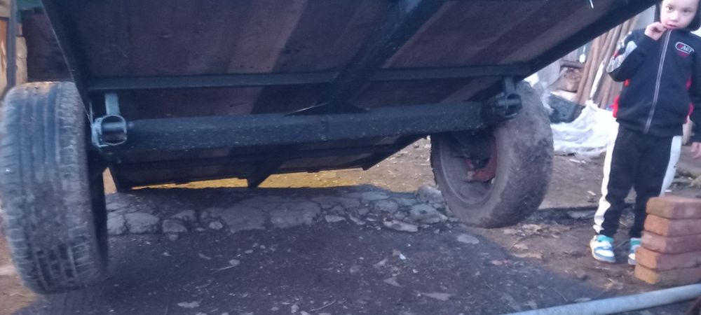 Ремарке ръчно направен