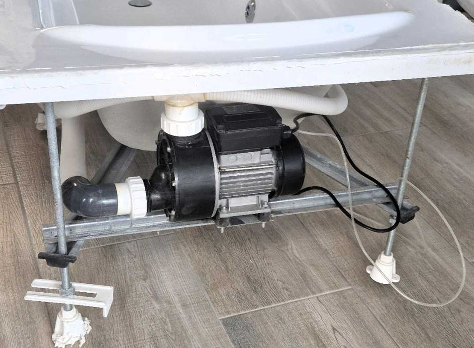 Хидромасажна вана 165х80 см