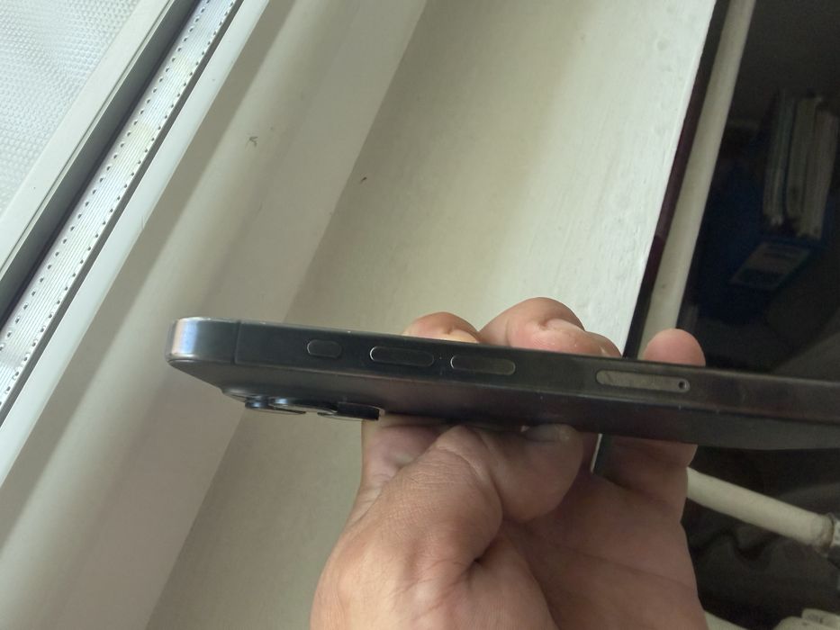 Iphone 15 pro se vinde