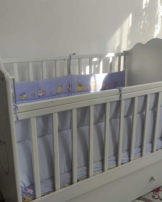 Детская кровать +матрас+бортики