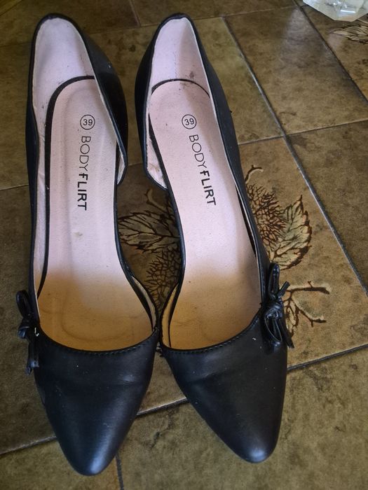 Pantofi din piele naturala