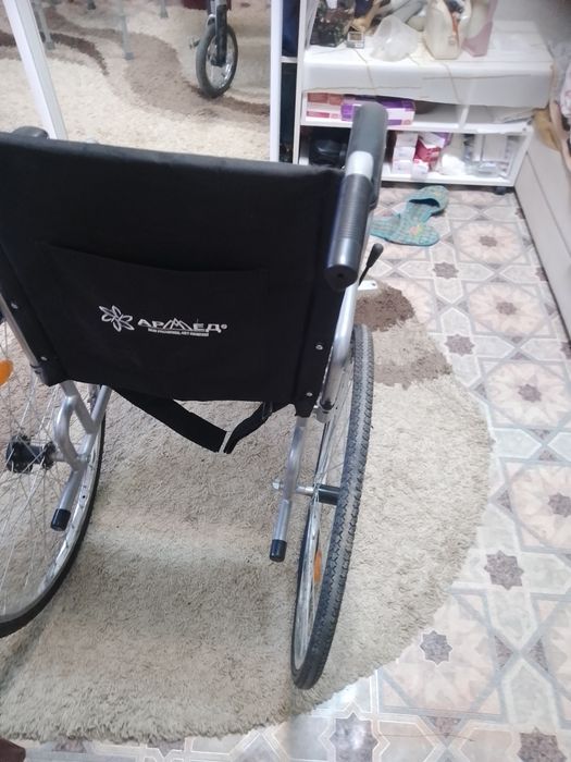 Отдам даром инвалидну коляску