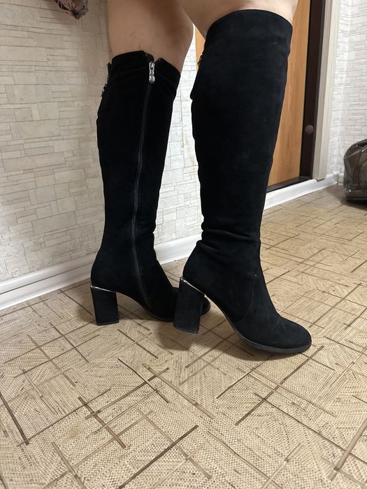 Продам женские сапоги