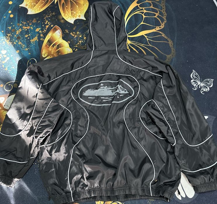 Продам ветровку nike corteiz
