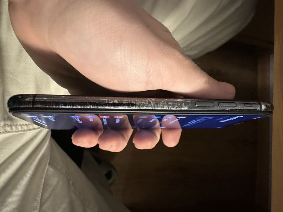 Vând iPhone X 256GB, gri/negru, baterie noua 100%, display nou