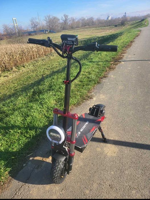 Vând E-Scooter electric Boyueda s5-11 cu asigurare făcută!!