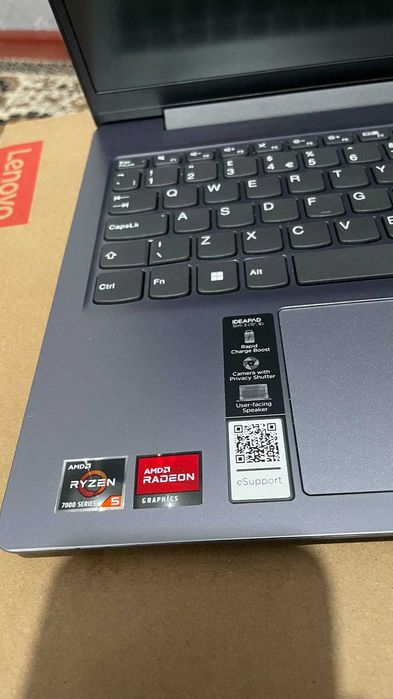 Ноутбук Lenovo IdeaPAD Slim 3 15;8 ДЮЙМ 512GB SSD 8GB RAM