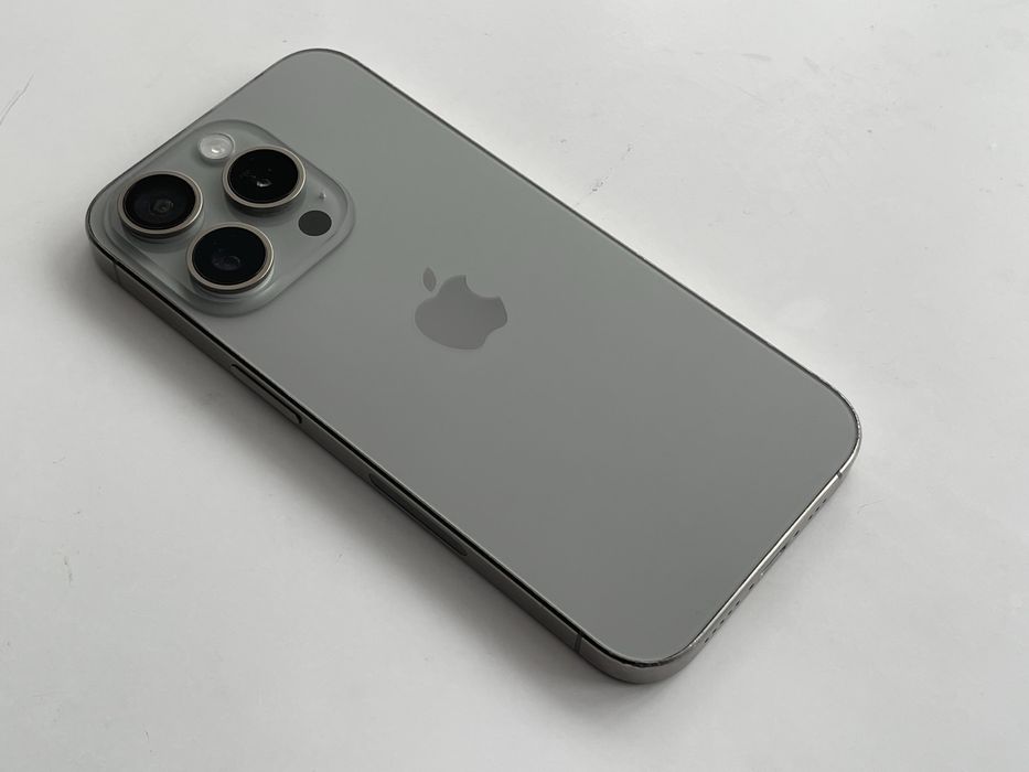 Iphone 15 Pro Natural Titanium piese