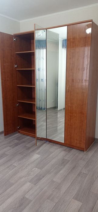 Продам шкаф в спальню