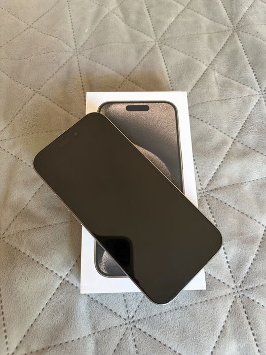 Телефон Iphone 15 pro