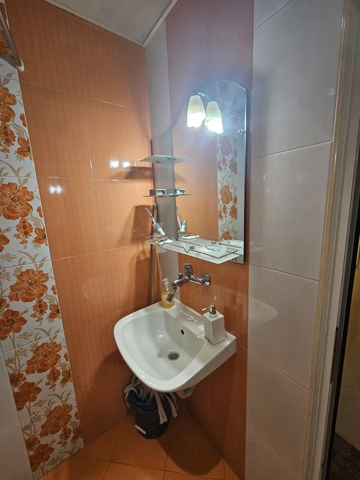 Дава се под наем Тристаен апартамент в Благоевград, Вароша - 90 кв.м за 459 € - Снимка #8