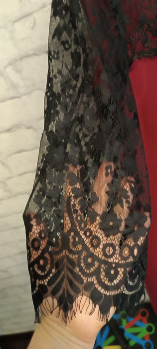 Продам платье цвет бордо.