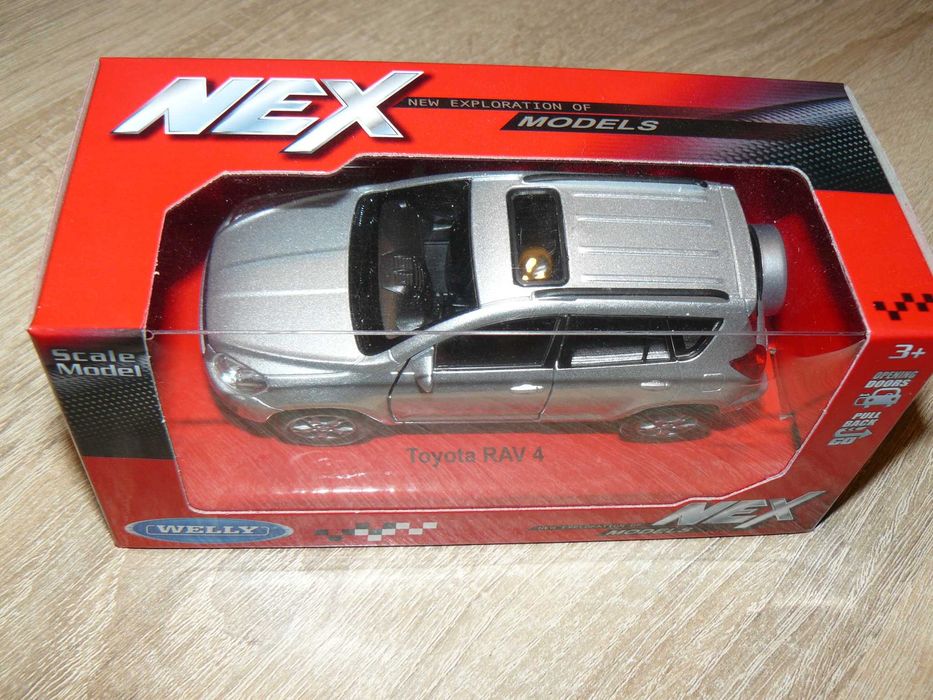 Macheta Auto De Colectie TOYOTA RAV4 MK3 Scara 1:34,Noua WELLY NEX