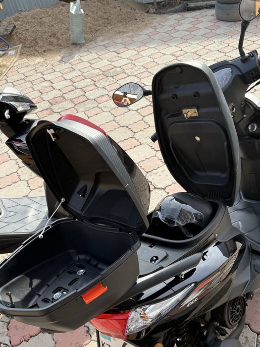 Продам новый скутер Vilimi M8