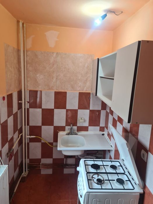 Garsoniera de închiriat în zona insulei de agrement bacau