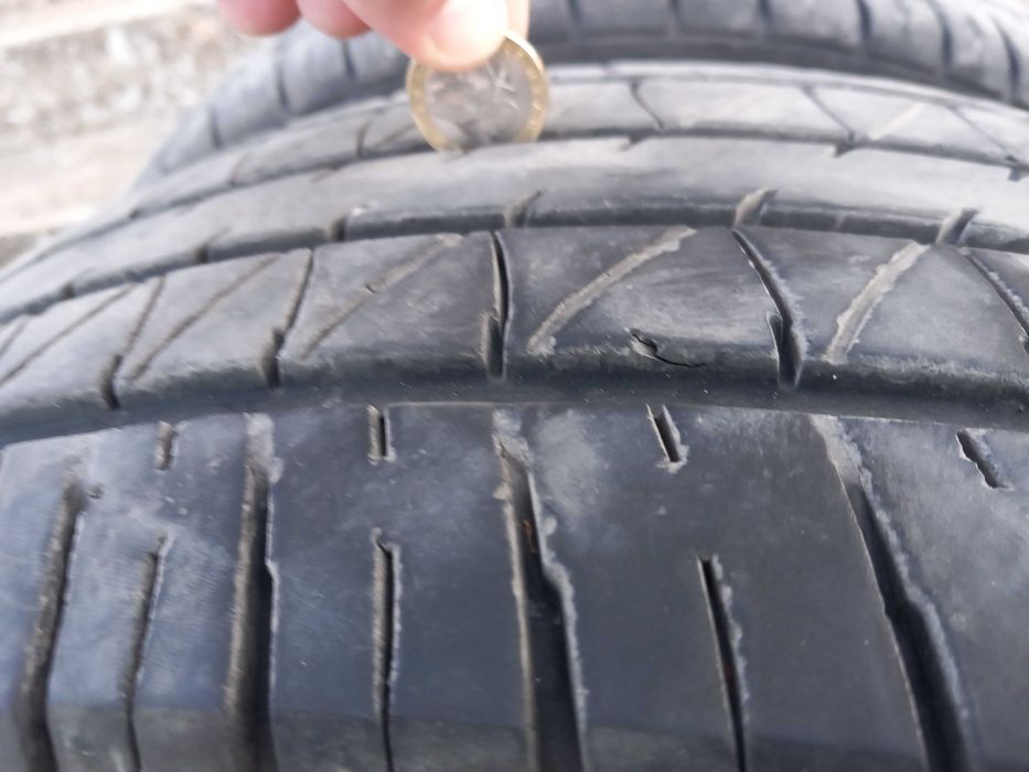 2бр  гуми  215 / 65  R15 C