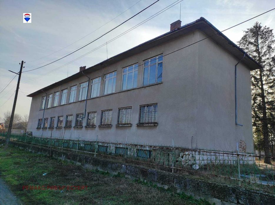 Инвестиционен имот с. Малко Враново