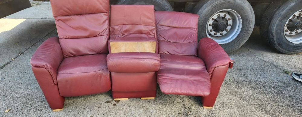 Vand canapea de piele