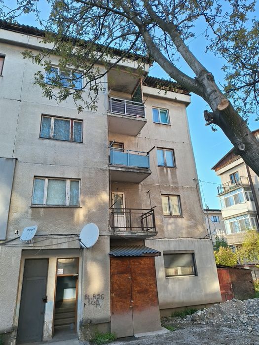 De vanzare apartament Berbesti