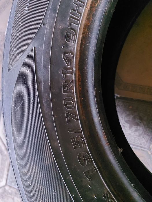 Шины 195/70/14   2шт бар