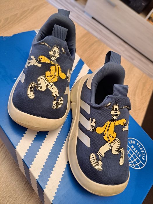 Детски обувки"Adidas" с щампа Goofy