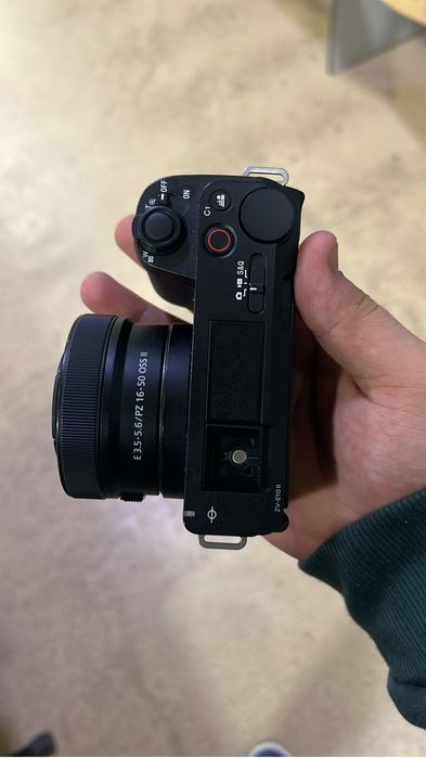 Продам Sony ZV-E10 Mark II + кит 16–50мм