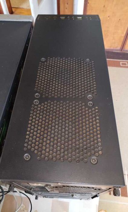 Настолен компютър с Pentium G4560