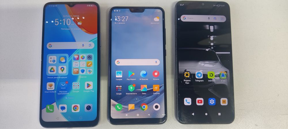 Продам телефоны по 15 тысяч.