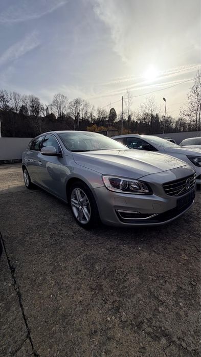 Volvo V60 / 2013 / D6 / PLUG IN HYBRID / 4X4 / Euro 5 / Navigatie