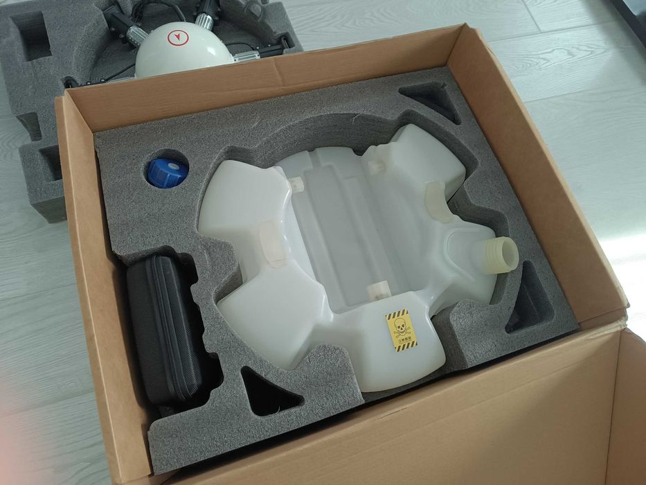 Земеделски дрон пръскачка 10л