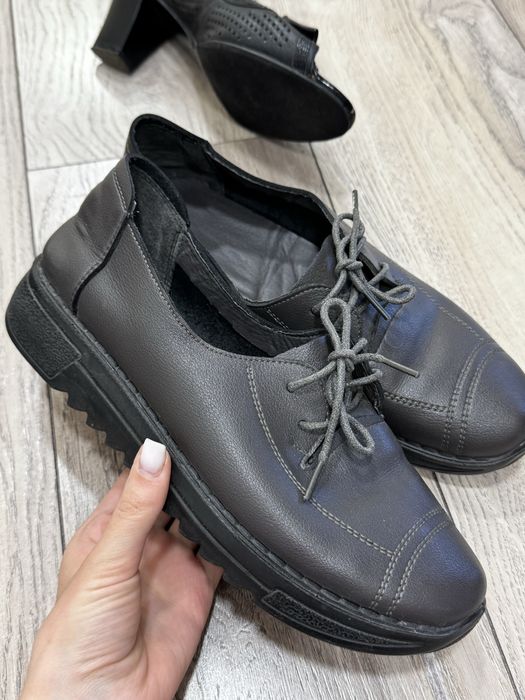 Продам 6 пар обуви