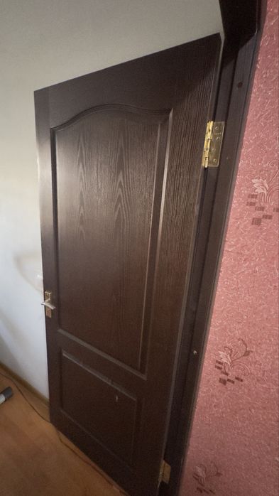 Двери мдф 8 штук по цене договоримся
