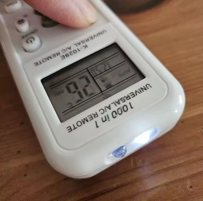 Универсално дистанционно управление за климатици Digital K-1028E