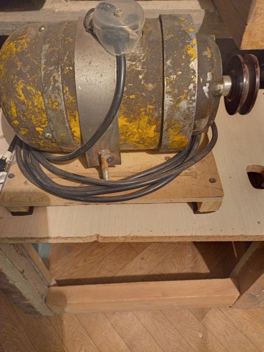 продам электродвигатель