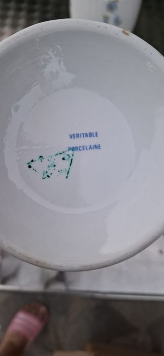 Se vinde un set de vanzare doue vazel românești